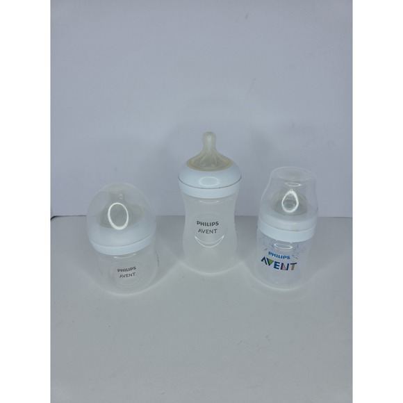 3‎ Philips Avent 2~4 oz. & 1~9oz Clear Baby Bottles ~2 Caps 3~Size 1 & 2 Nipples - Picture 1 of 3